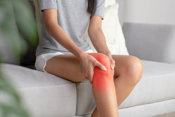 Signs You Need a Knee Injury Doctor Houston After a Fall