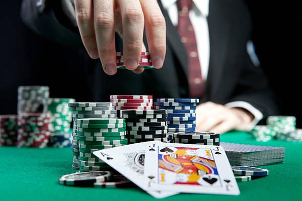Exploring Premium Baccarat Tables on the best online casino sites Singapore